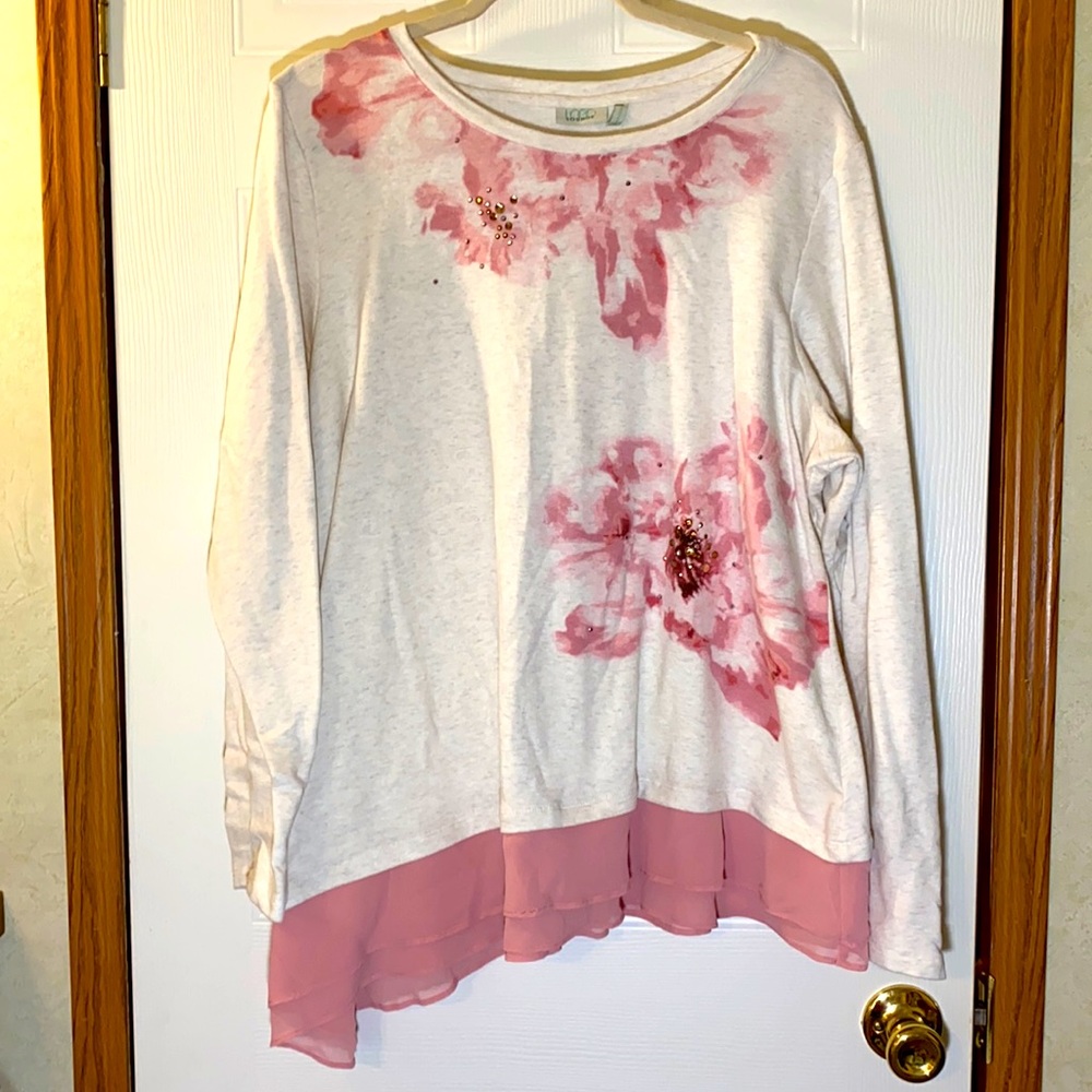 LOGO Lounge Feminine Long Sleeved Shirt